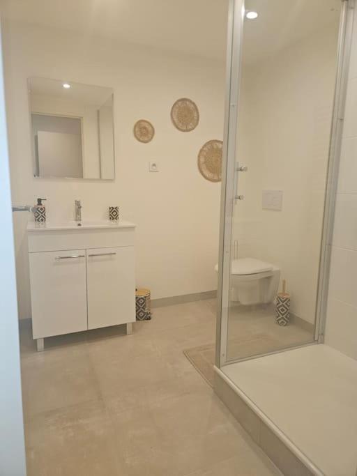 "La Tour", Logement Cosy, Au Calme Vertrieu ภายนอก รูปภาพ